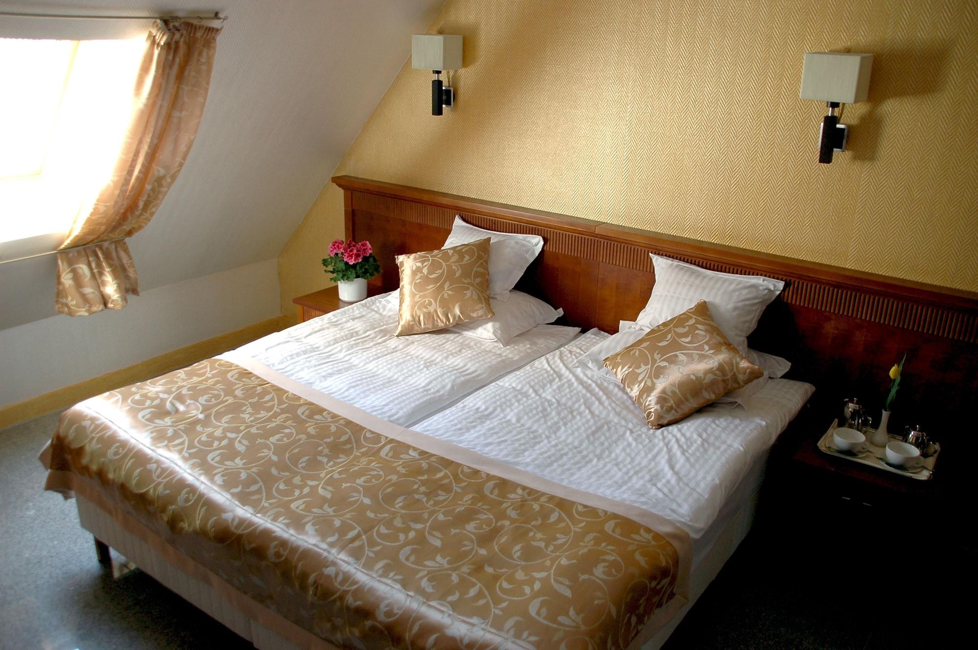 Actor Hotel Будапеща Екстериор снимка